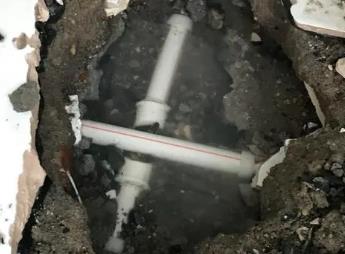 郑州中牟阳台漏水维修公司为您分享楼上楼下漏水怎么处理