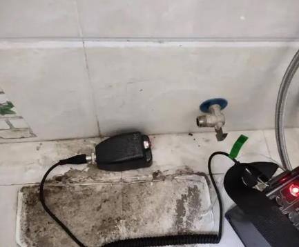 郑州中牟屋顶漏水维修公司分享下卫生间漏水的危害及解决方法